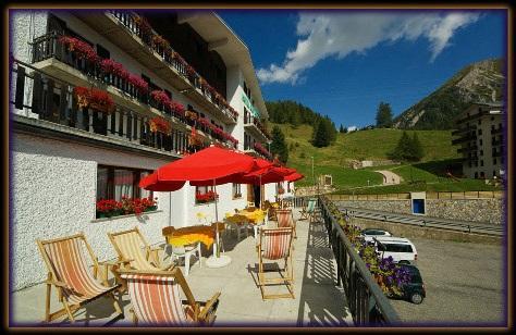 Hotel Des Alpes 포폴로 외부 사진